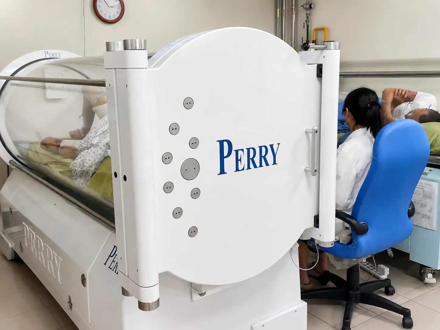 Hyperbaric Oxygen Therapy & Infection Control