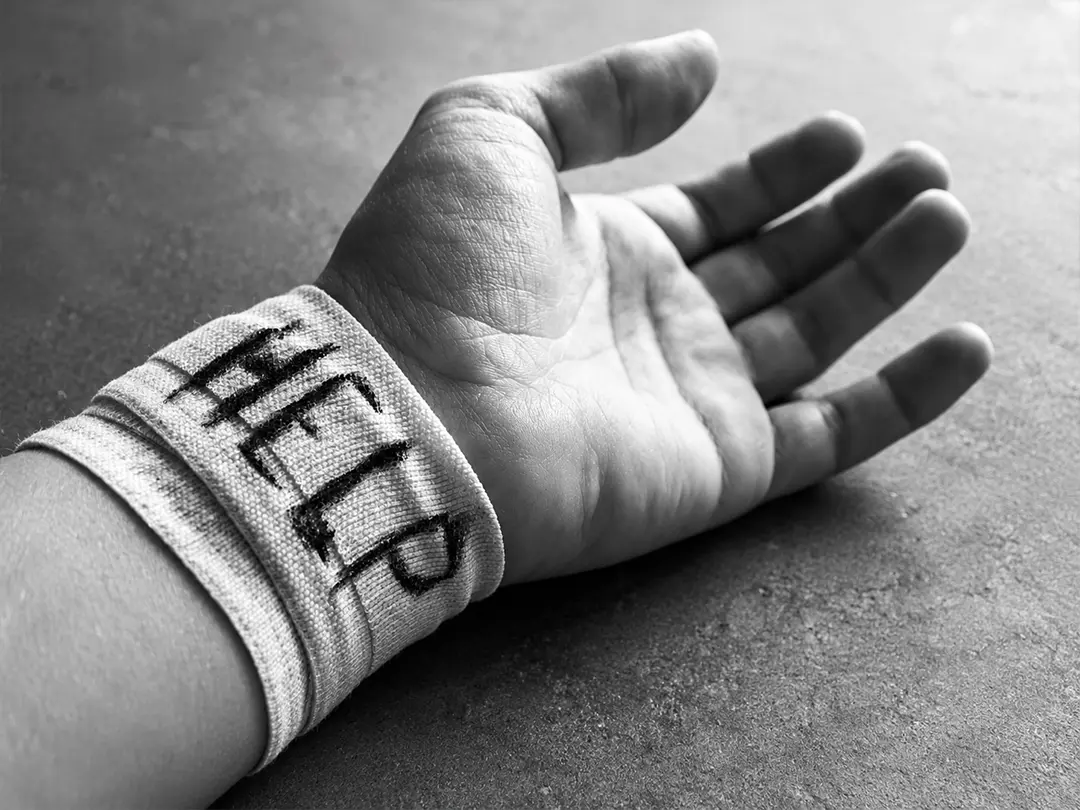 DBT model reduces suicidal relapses.