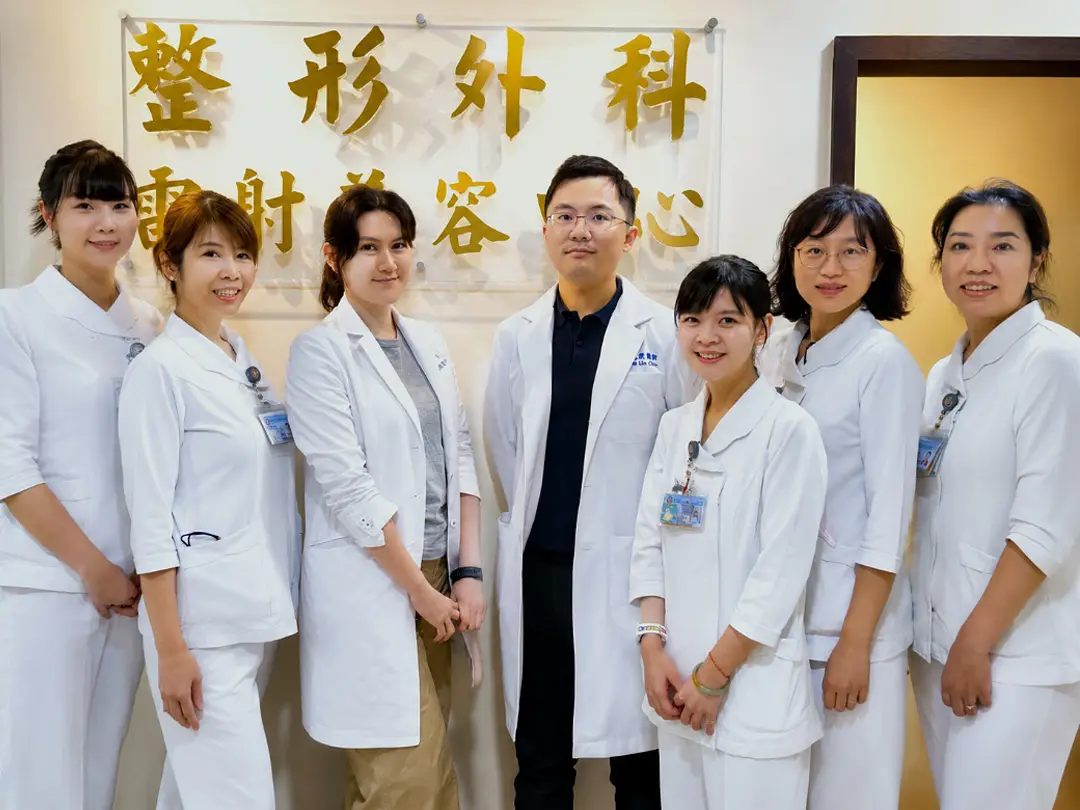 Confidence in Your Breast, Confidence Restored: A New Health Revolution for Gynecomastia