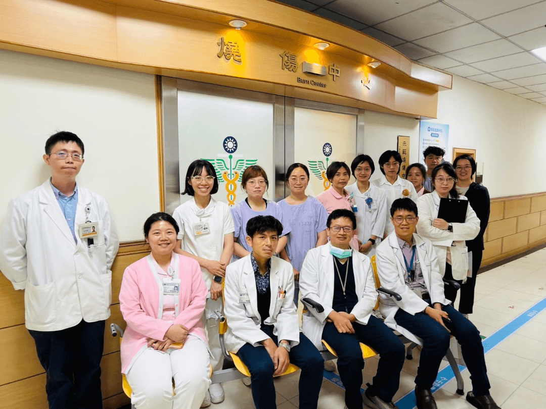 Heal the pain; Build the future~ All-round burn care team