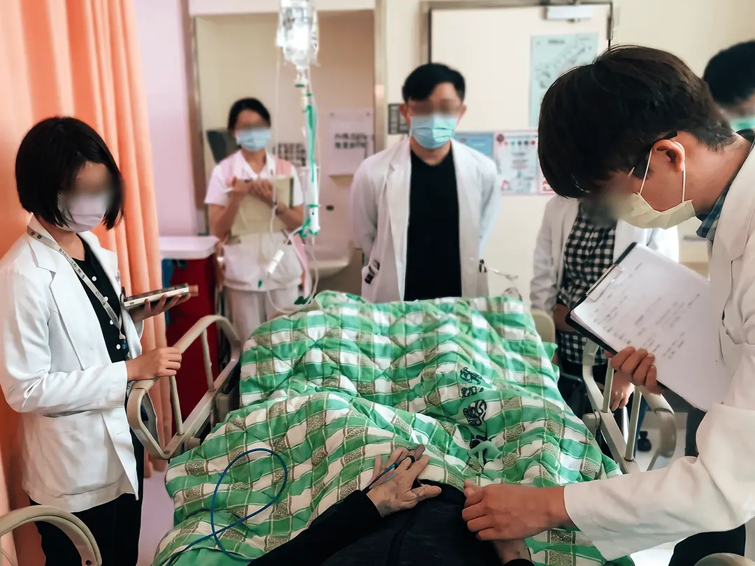 A Novel Navigation in Medical Education Makes Physician-scientists