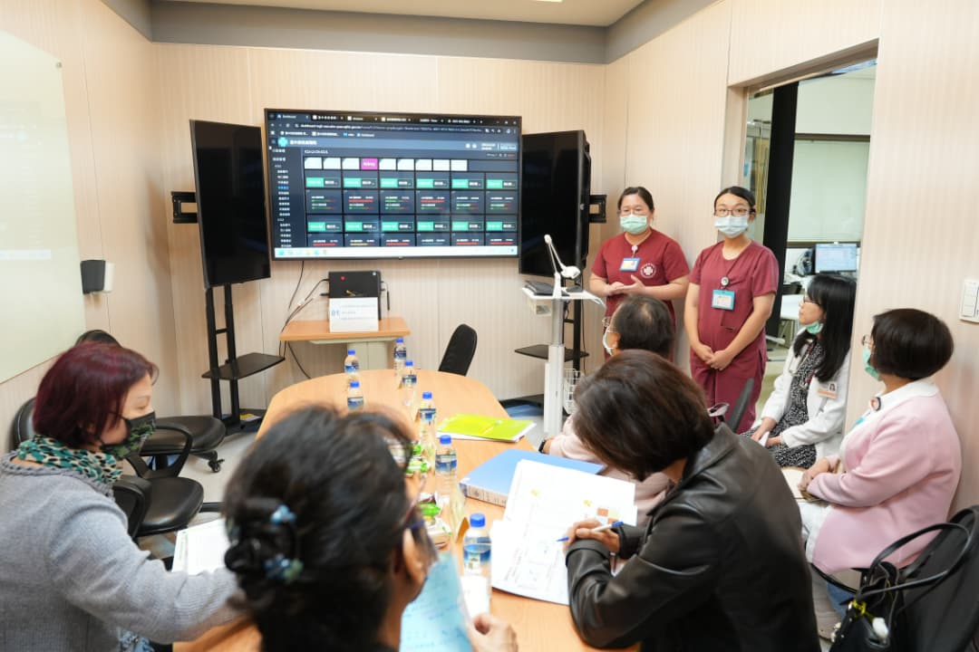 Establishing a Global Benchmark for the First Fully Modular AI System in Critical Care