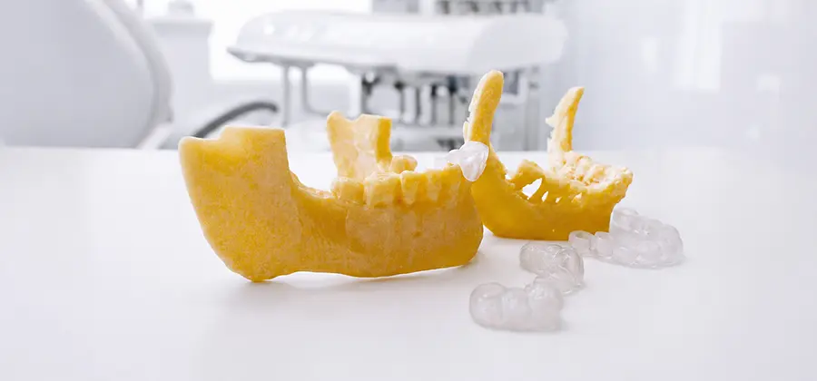 Sense & Beauty 3D printing dental implant surgery