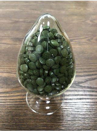 綠藻成份中的蛋白質、核酸、葉綠素、維生素B12含量,是植物界中的四冠王。